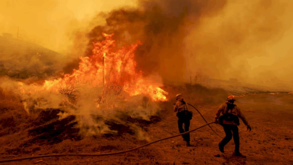 evacuation-orders-lifted-as-firefighters-gain-upper-hand-in-california’s-canyon-fire