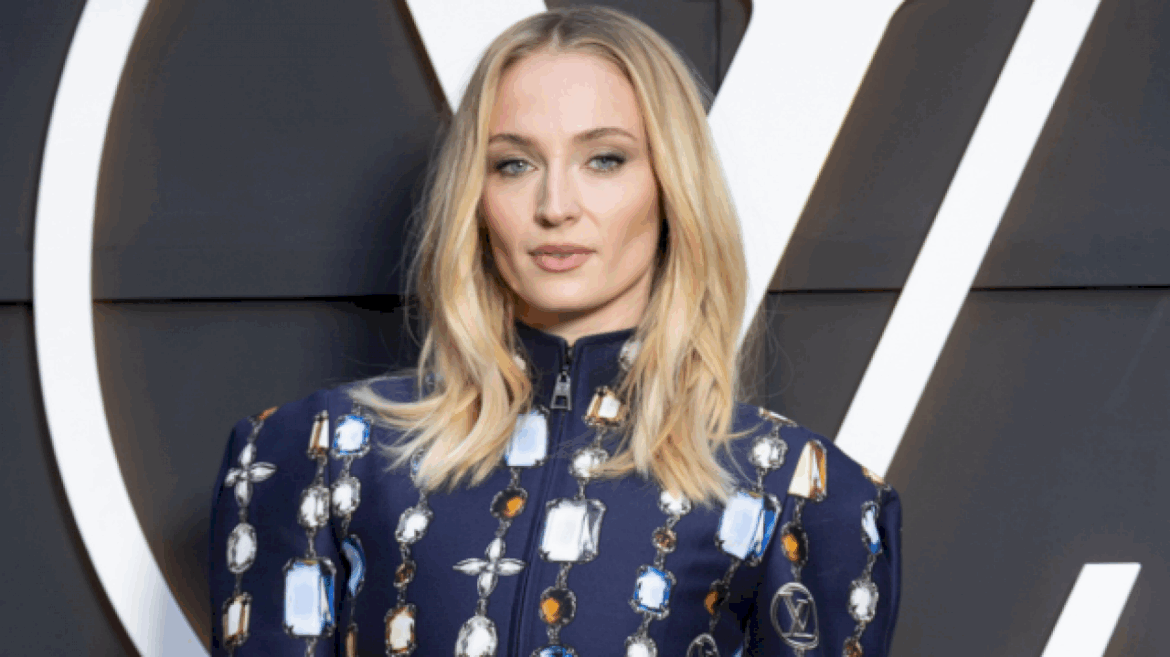 sophie-turner-responds-to-getting-mom-shamed-for-attending-oasis-concert
