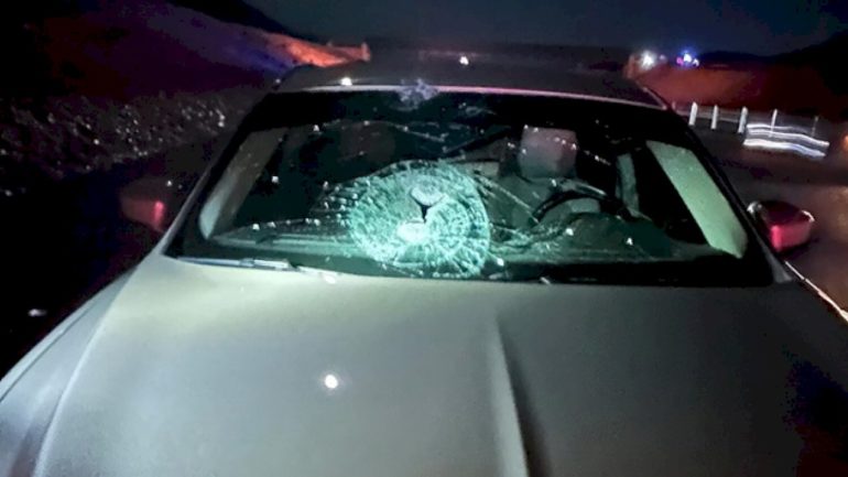2-drivers-hospitalized-with-serious-injuries-after-rocks-were-dropped-onto-highway