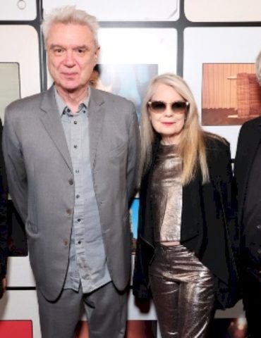 david-byrne-explains-why-he-won’t-be-reuniting-with-talking-heads