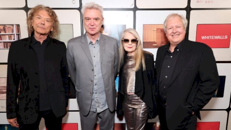 david-byrne-explains-why-he-won’t-be-reuniting-with-talking-heads