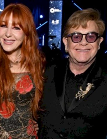 elton-john-hosting-online-charity-competition-‘style-icon’