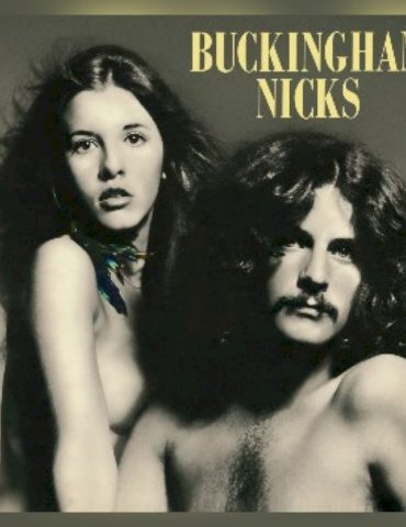 lindsey-buckingham-&-stevie-nicks-release-‘don’t-let-me-down-again’-from-‘buckingham-nicks’-reissue