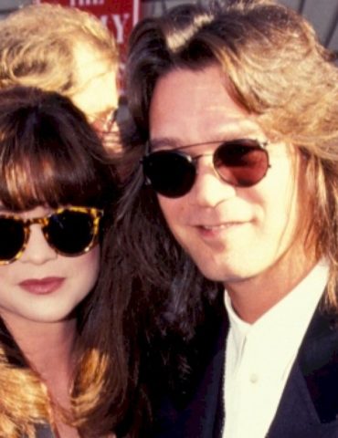eddie-van-halen’s-ex-valerie-bertinelli-writes-of-missing-him-in-new-social-media-post