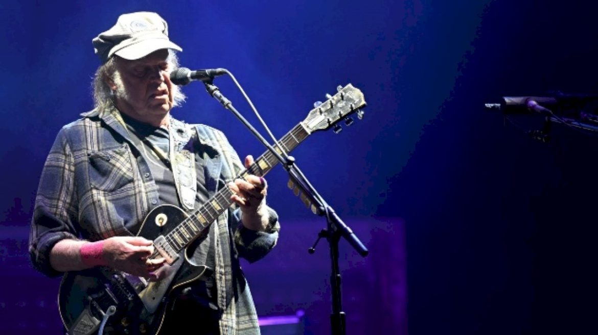 neil-young-boycotting-facebook-following-report-on-meta’s-policy-regarding-chatbots,-children