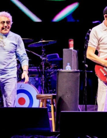 the-who-kicks-off-north-american-farewell-tour-with-live-debut-of-‘going-mobile’