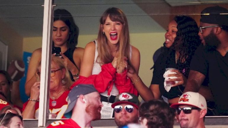 ‘oh-my-god.-travis-pulled-taylor-swift’:-watch-‘in-our-chiefs-era’-on-espn