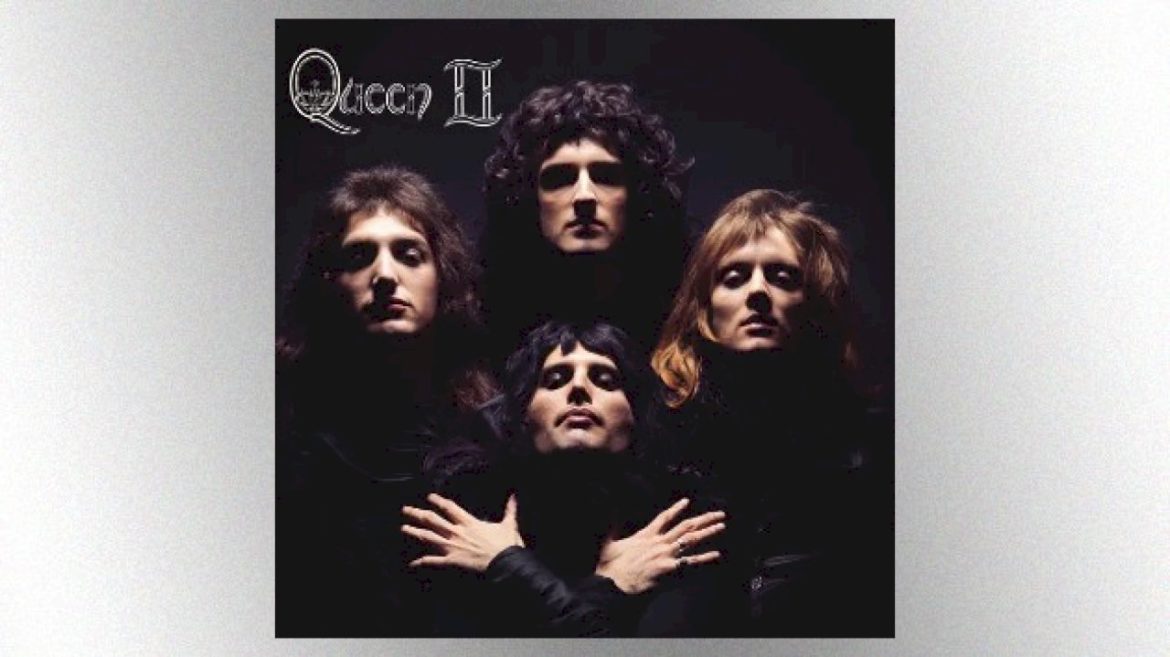 queen’s-brian-may-reveals-he’s-working-on-new-mixes-of-1974’s-‘queen-ii’
