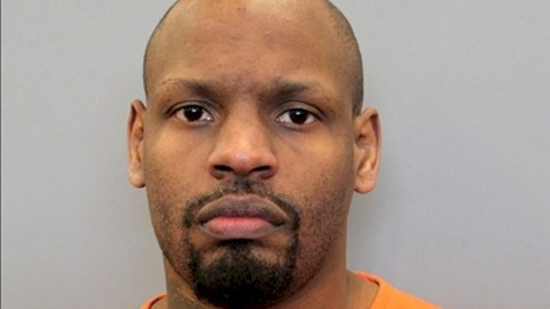 texas-prisoner-mistakenly-released-from-jail;-manhunt-underway:-sheriff’s-office