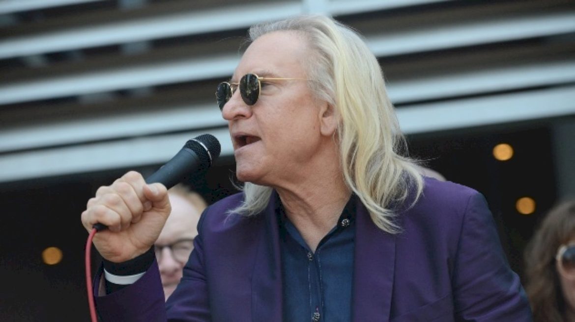 joe-walsh-launches-vetsaid-sweepstakes,-including-‘coffee-hang’-with-the-rocker