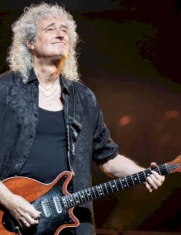 queen’s-brian-may-collaborates-with-the-struts-on-new-version-of-their-song-‘could-have-been-me’