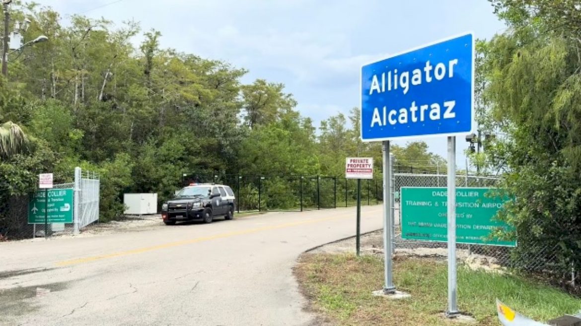 judge-blocks-transfers-to-‘alligator-alcatraz,’-effectively-winding-down-operations