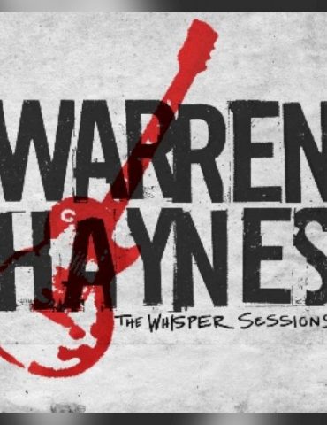 warren-haynes-releases-‘from-here-on-out’-from-‘the-whisper-sessions’