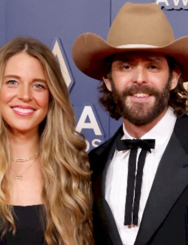 tr-is-ready-for-‘five-under-10’-as-he-and-lauren-akins-are-expecting