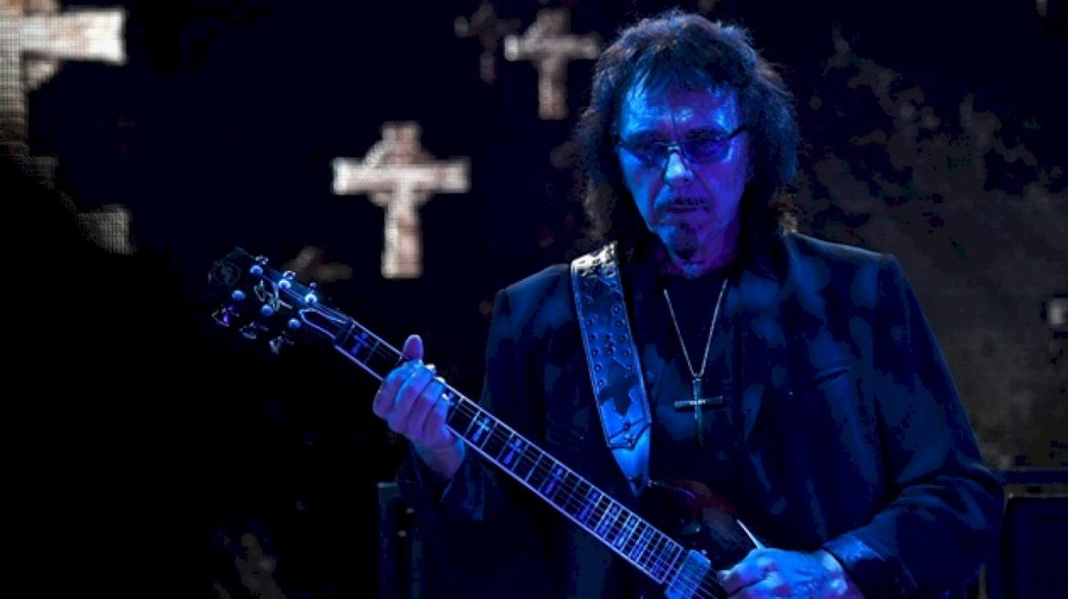 tony-iommi-announces-return-of-signature-guitar-humbucker-with-gibson