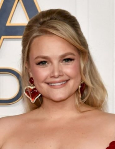 ‘corn-queen’-hailey-whitters-heads-out-on-tour-before-son’s-birth