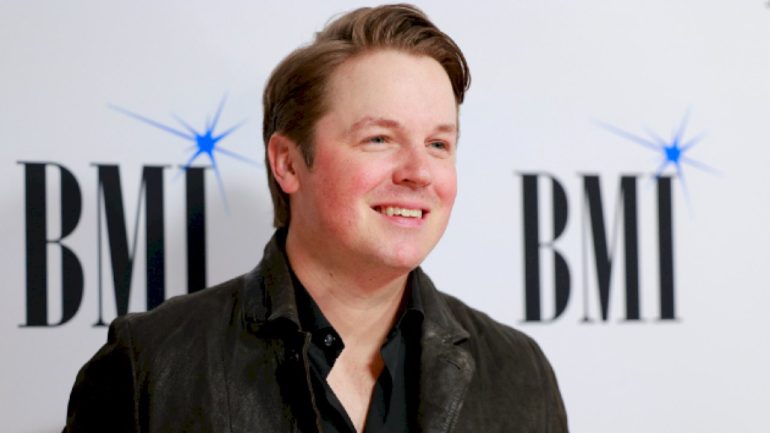 ‘i’m-gonna-love-you’-was-a-preview-of-travis-denning’s-future