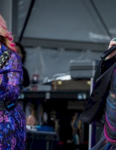 heart-dedicates-‘these-dreams’-to-taylor-swift-&-travis-kelce-at-akron-concert