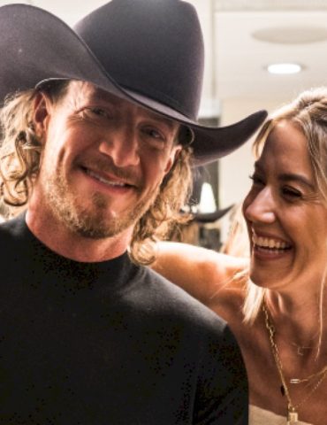 tyler-&-hayley-hubbard-celebrate-10-years-with-vow-renewal
