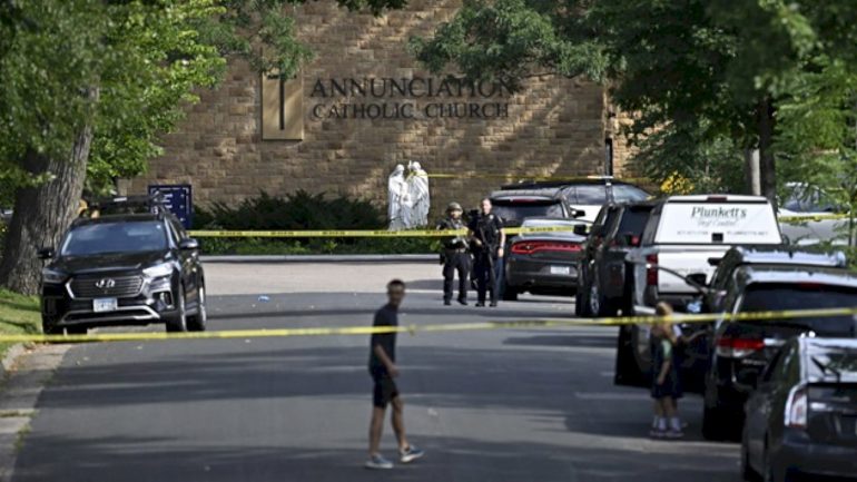 girl-shot-in-head-at-minneapolis-school-asked-bystander,-‘please-just-hold-my-hand’