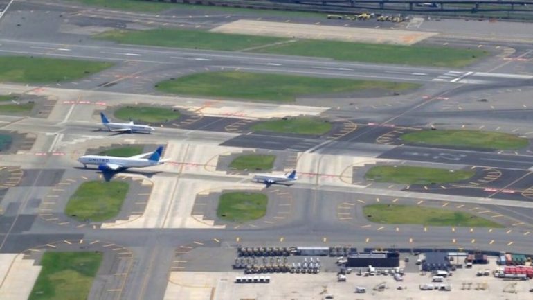 radio-issues-force-newark-flights-to-halt,-adding-to-string-of-airport-problems