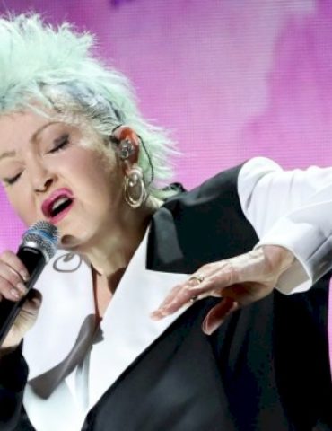 cher,-joni-mitchell-&-more-join-cyndi-lauper-for-final-show-of-her-farewell-tour