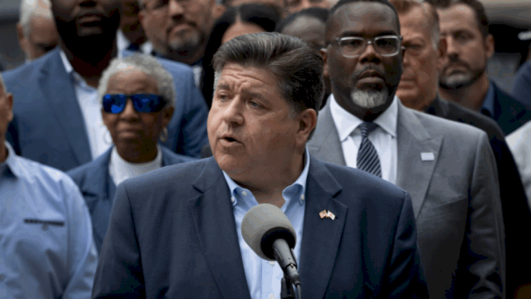 35-shot-over-weekend-in-chicago-as-governor-rejects-trump’s-threat-to-send-in-national-guard