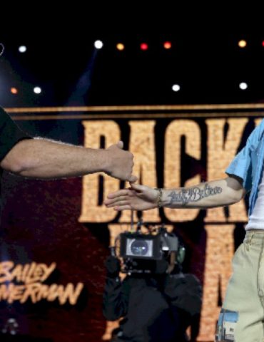 bailey-zimmerman-has-‘all-the-feels’-about-his-#1-with-luke-combs