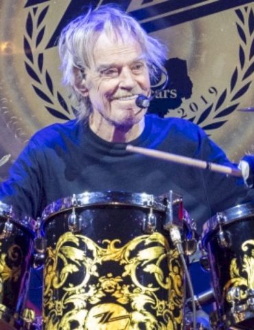 zz-top drummer-frank-beard-to-rejoin-elevation-tour-after-missing-several-shows 