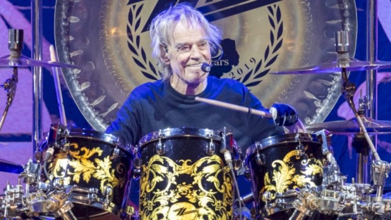 zz-top drummer-frank-beard-to-rejoin-elevation-tour-after-missing-several-shows 