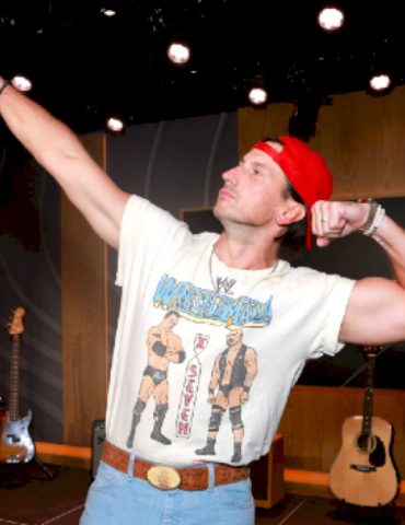 ‘get-it-right,-get-it-tight’:-russell-dickerson-amps-up-his-fitness-for-more-russellmania