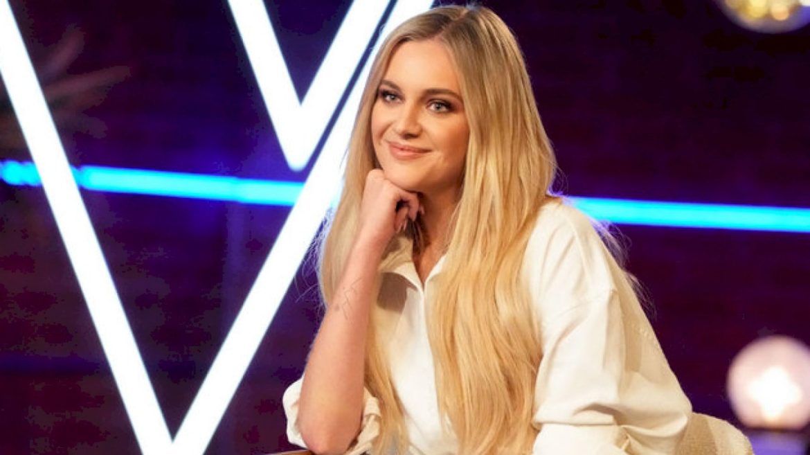 a-decade-in,-kelsea-ballerini’s-still-eager-to-take-‘a-leap-of-faith’