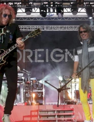 foreigner,-who-‘know-what-love-is,’-offer-to-be-taylor-&-travis’-wedding-band