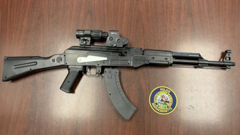 armed-individual-reported-at-umass-lowell-was-juvenile-with-replica-firearm:-police
