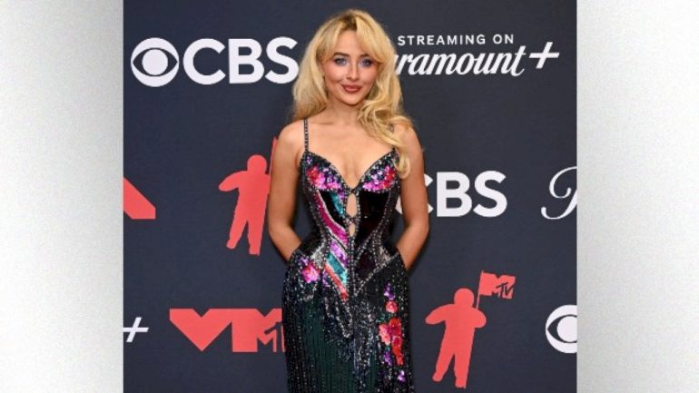 sabrina-carpenter-wears-cher’s-dress-from-1975-to-vma-after-party