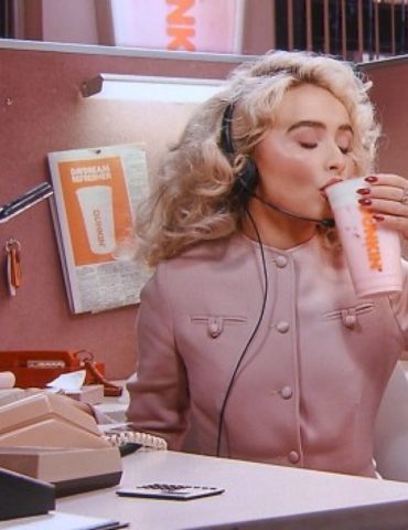 buy-a-sabrina-carpenter-dunkin’-drink,-get-a-free-sabrina-cup
