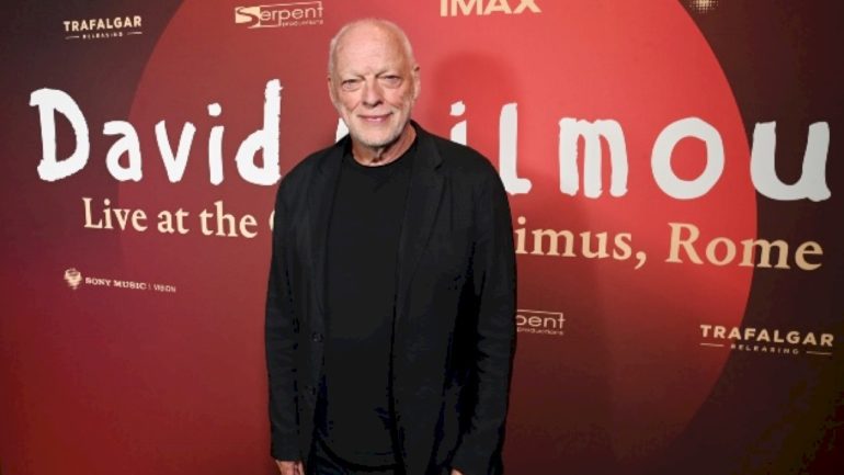 pink-floyd’s-david-gilmour-seems-open-to-abba-like-avatar-show