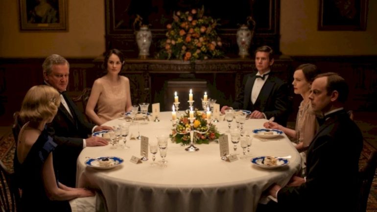‘downton-abbey’-creator-julian-fellowes-embraces-‘change’-for-‘grand-finale’
