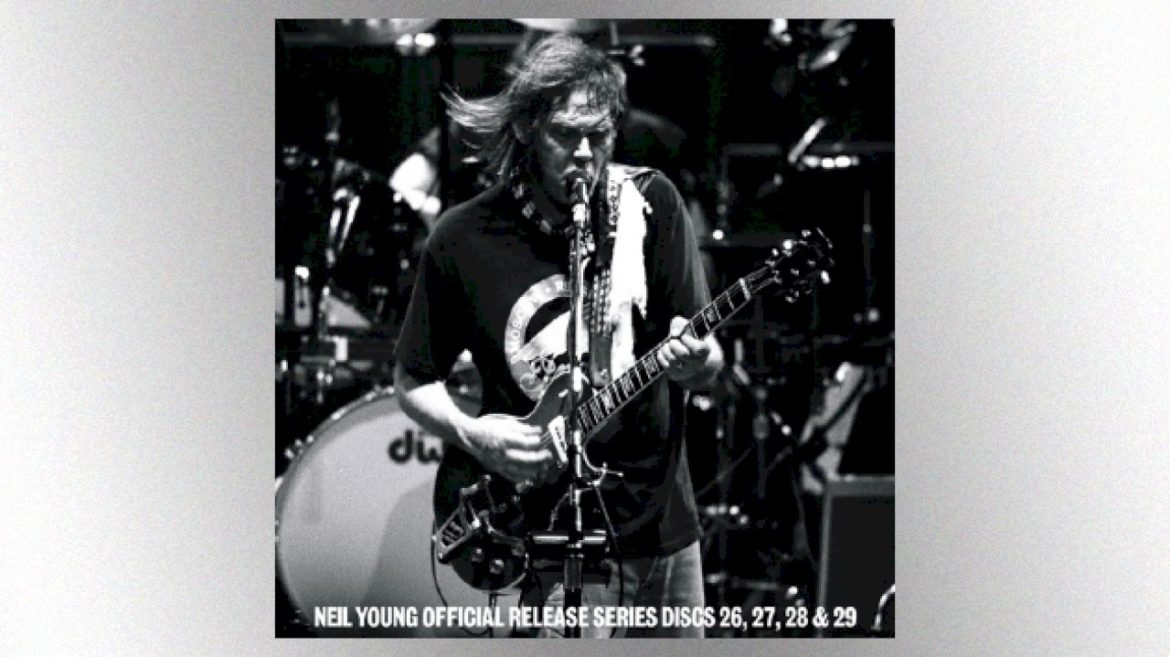 neil-young-announces-albums-for-the-sixth-installment-of-his-‘official-release-series’