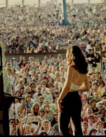 watch-sarah-mclachlan,-sheryl-crow,-jewel-&-more-in-new-trailer-for-lilith-fair-doc