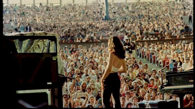 watch-sarah-mclachlan,-sheryl-crow,-jewel-&-more-in-new-trailer-for-lilith-fair-doc