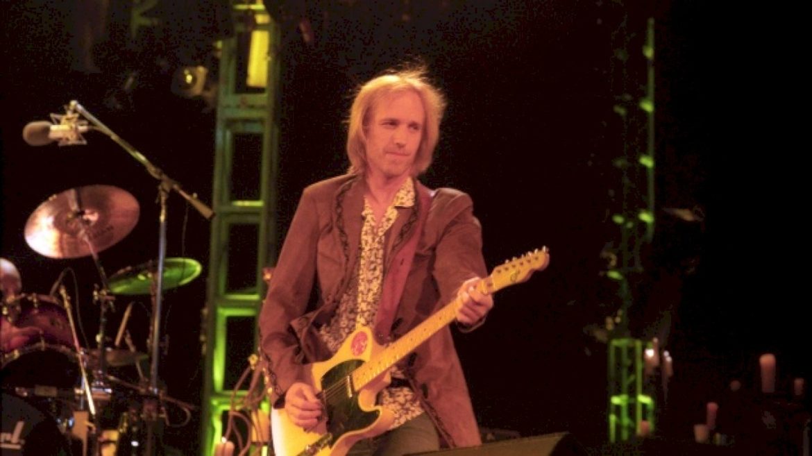 tom-petty-releases-‘wildflowers’-era-rehearsal-performance