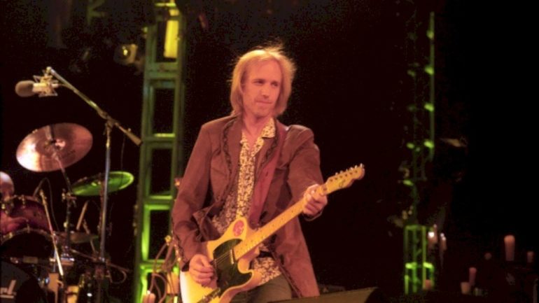 tom-petty-releases-‘wildflowers’-era-rehearsal-performance
