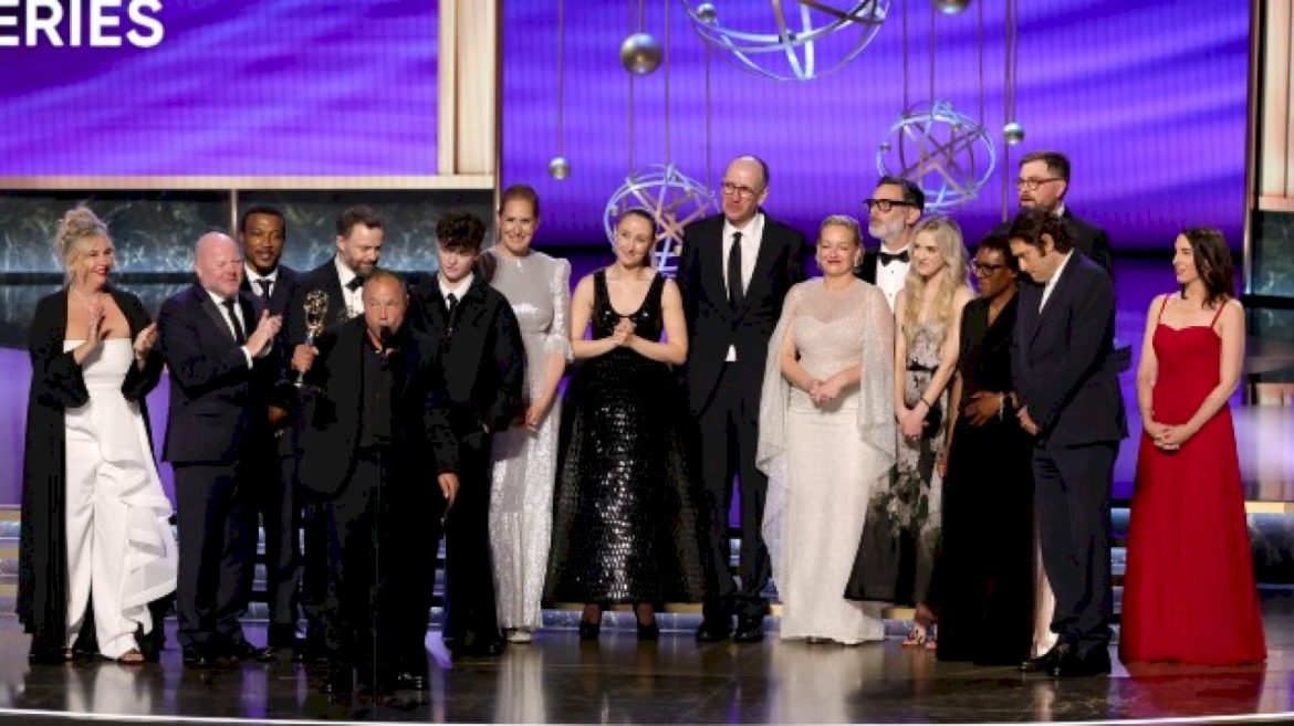 77th-emmys:-‘adolescence’-wins-lead-actor,-outstanding-limited-or-anthology-series