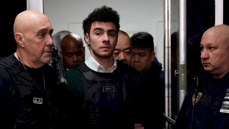 luigi-mangione:-judge-tosses-2-state-murder-charges-related-to-act-of-terrorism