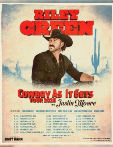 riley-green’s-2026-tour-will-be-‘cowboy-as-it-gets’