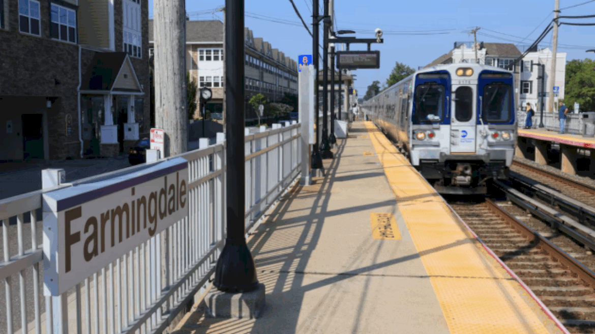trump-establishes-emergency-board-to-resolve-long-island-rail-road-union-dispute