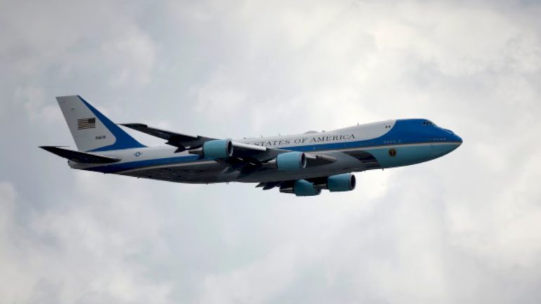 air-traffic-controller-tells-spirit-pilot-to-‘pay-attention’-while-flying-near-air-force-one