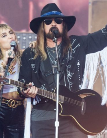 miley-cyrus-to-release-billy-ray-cyrus’-‘secrets’-on-friday