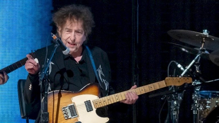 bob-dylan-added-to-farm-aid-lineup